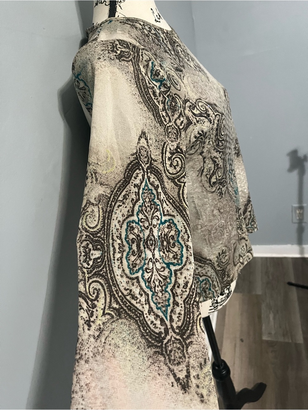 Neutral Paisley long sleeve with Teal Accents